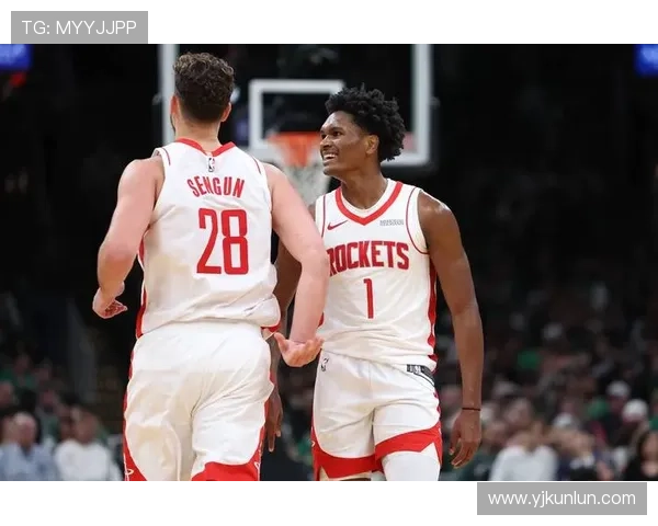 乌度卡谈狄龙开场表现称其侵略性十足强调团队合作是胜利关键